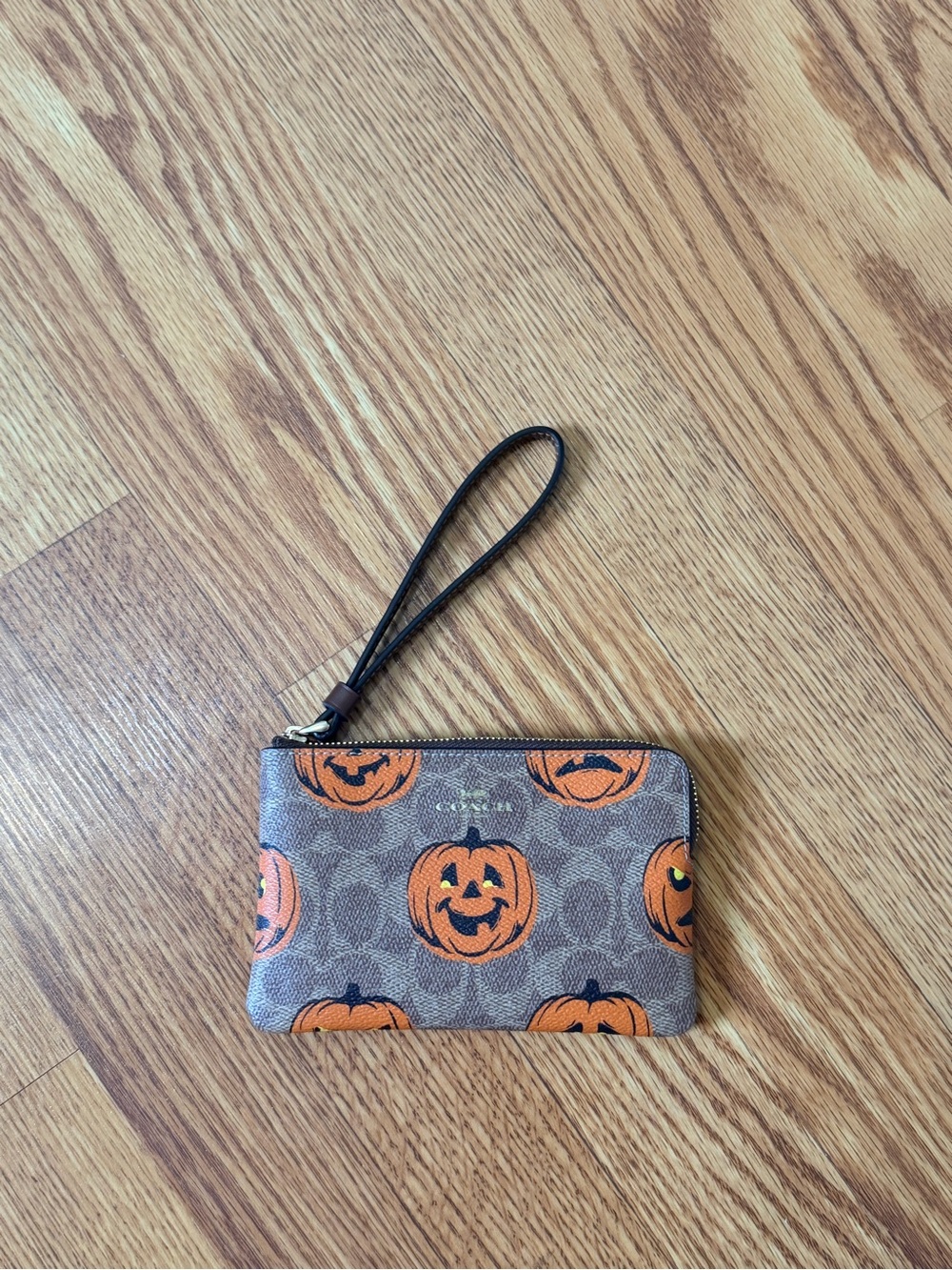 🎃 Coach Corner Zip Wristlet in Signature Canvas w/ Halloween Print NWT 🎃 - Picture 7 of 11